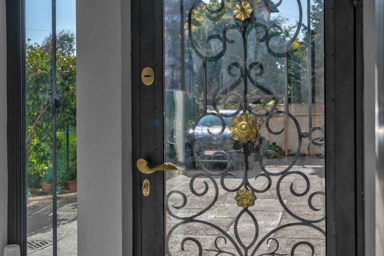 Le Park Apartment *